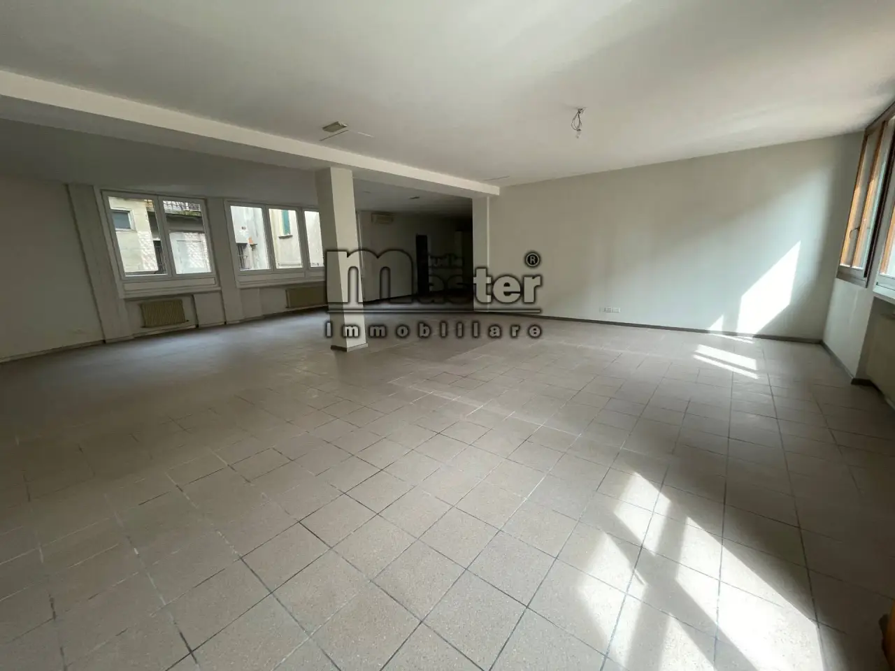 Ufficio in Piazza dei Signori, Treviso, {3} - Foto 1
