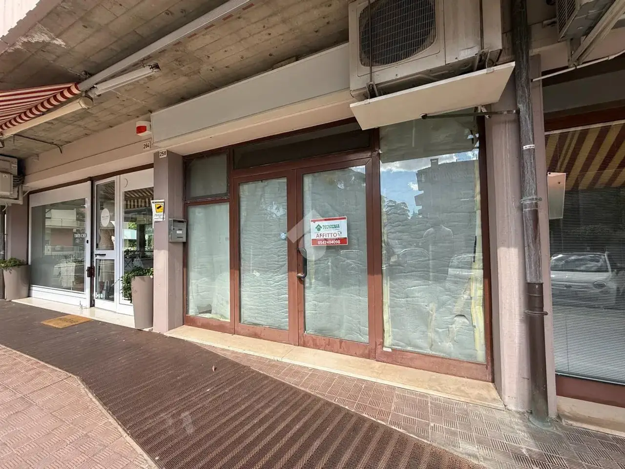 Negozio in Via Via della Valle 258, Cesena, {3} - Foto 2