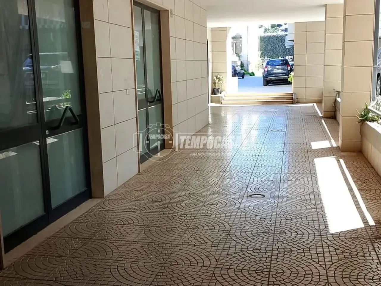 Negozio in Corso Umberto I 103/d2, Adelfia, {3} - Foto 2
