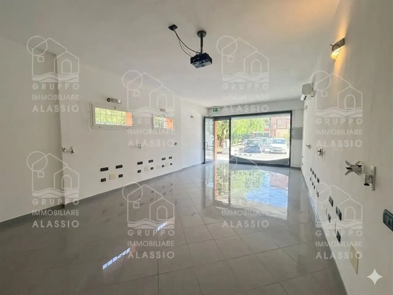 Ufficio in Via Mazzini, Albenga, {3} - Foto 1