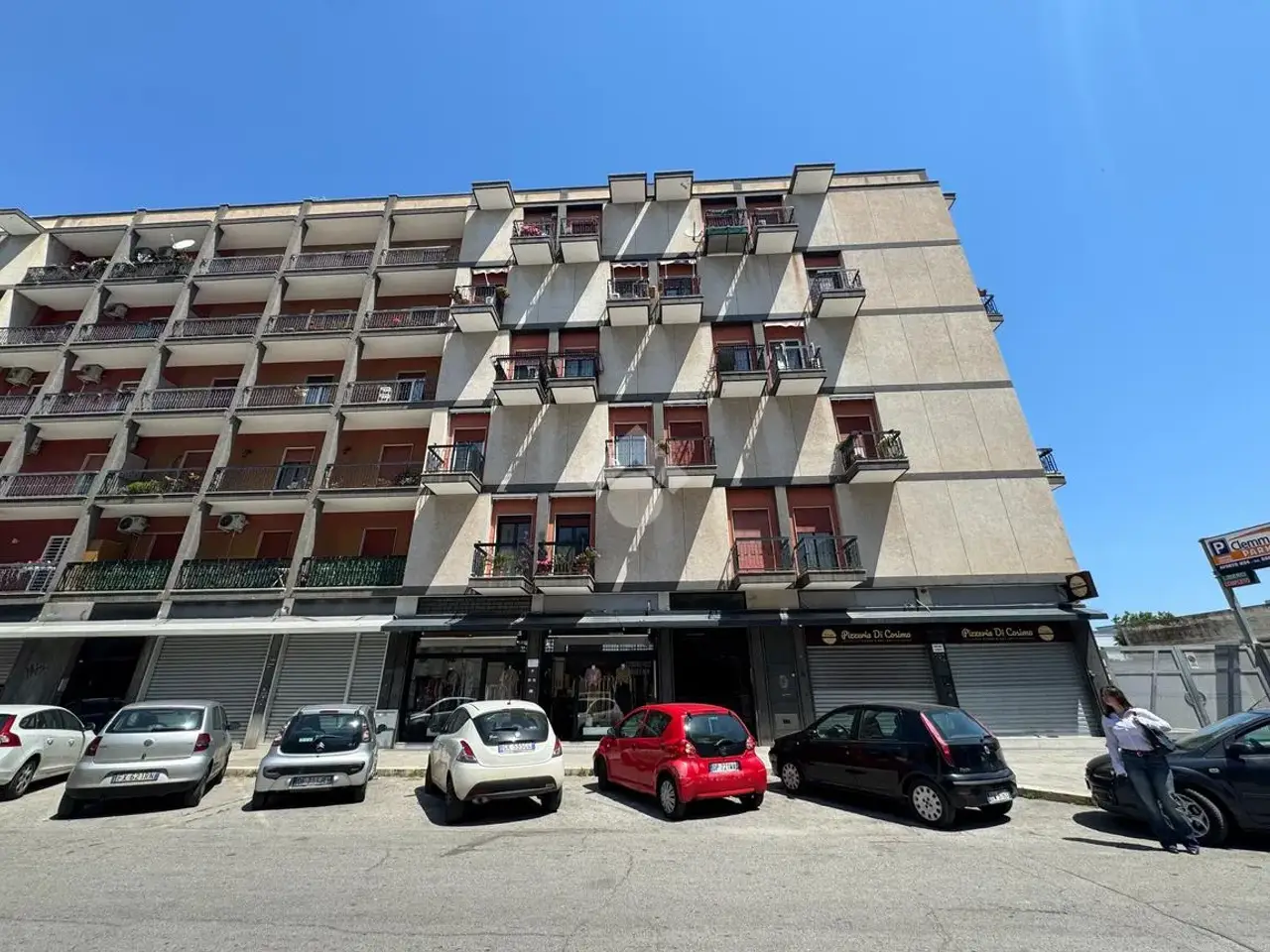 Negozio in Via Giovanni Modugno 7, Bari, {3} - Foto 2