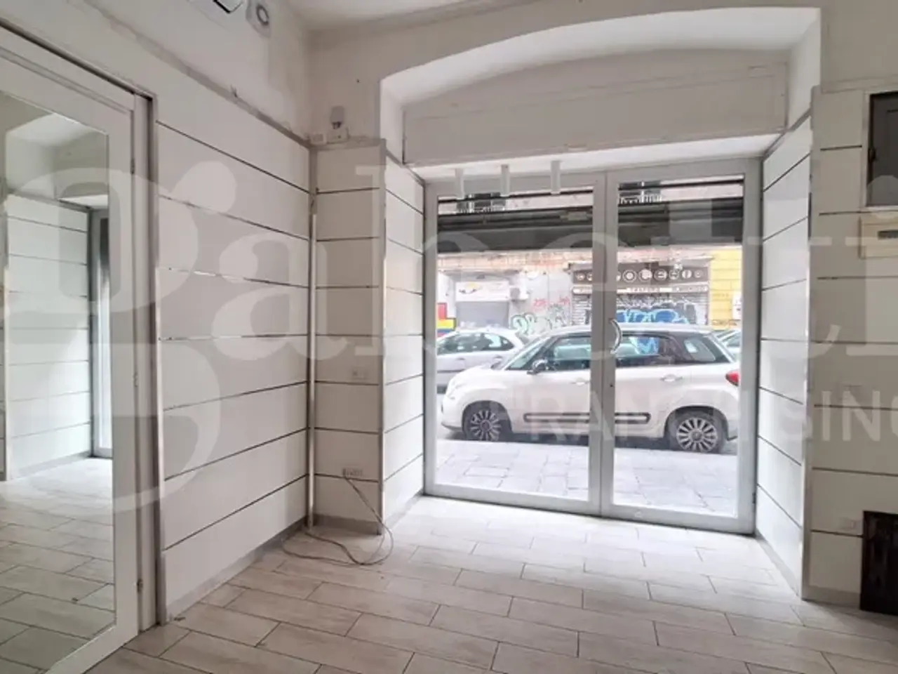 Negozio in Via Domenico Cirillo, Napoli, {3} - Foto 2