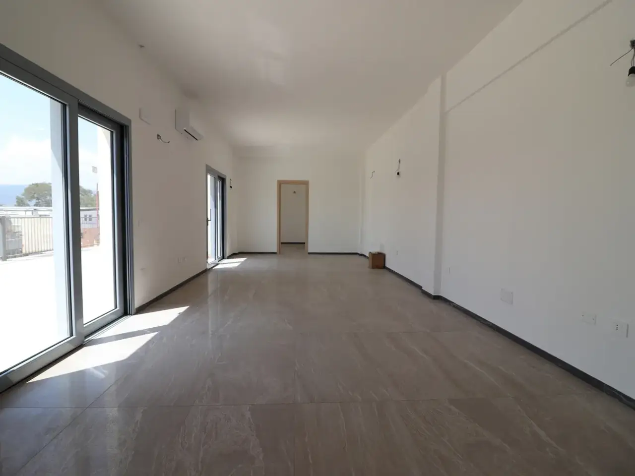 Ufficio in Via dei Portuali Snc, Tortolì, {3} - Foto 1