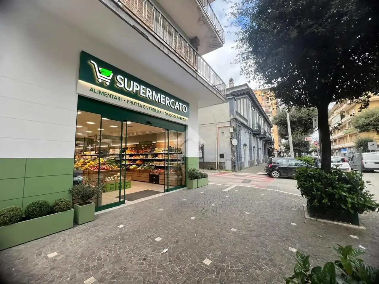 Negozio in Via Roma 150, Melito Di Napoli, {3} - Foto 1