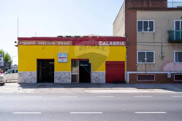 Workshop in Via Bruno Buozzi 60, Bari - Photo 1