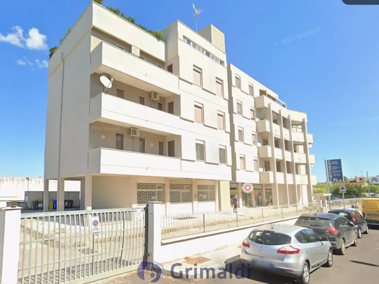 Parcheggio chiuso in Via Francesco De Mura 37, Lecce, {3} - Foto 1
