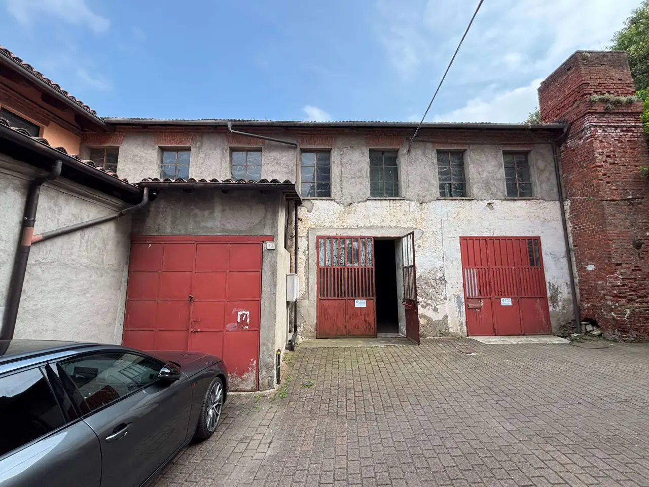 Palazzina commerciale in Via Molino Colombini 19, Pinerolo, {3} - Foto 1