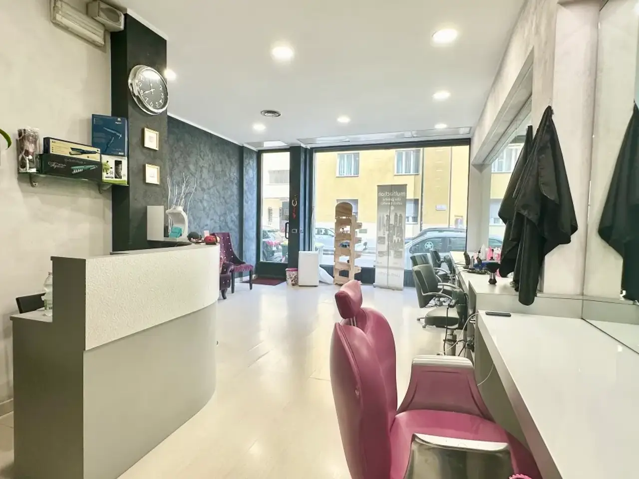 Parrucchiere in Corso Vercelli 388, Torino, {3} - Foto 1