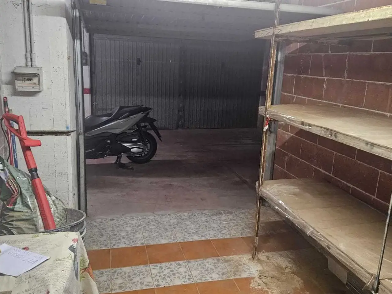 Parcheggio chiuso in Piazza Massena, Genova, {3} - Foto 2