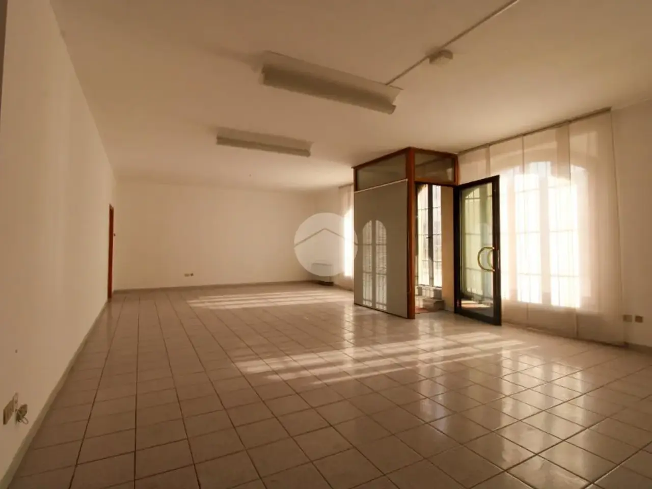 Negozio in Via Longobardica 1, Fara Gera D'Adda, {3} - Foto 1