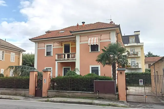 Villa in Via Martiri del 21 10, Pinerolo - Foto 1