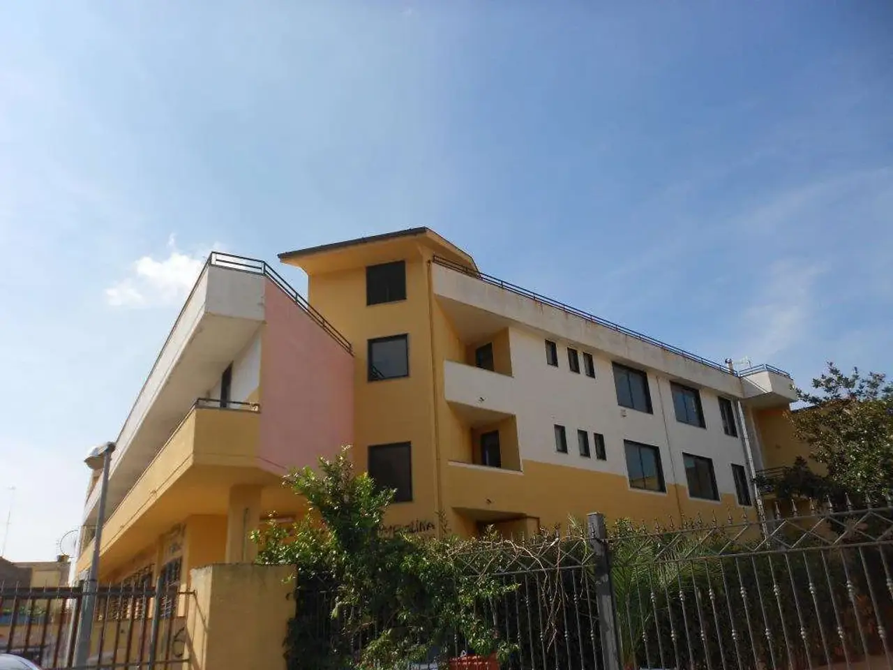 Ufficio in Via Asti, Mondragone, {3} - Foto 1
