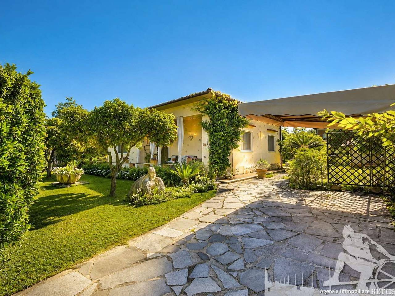 casa indipendente in affitto a Forte dei Marmi in zona Vittoria Apuana