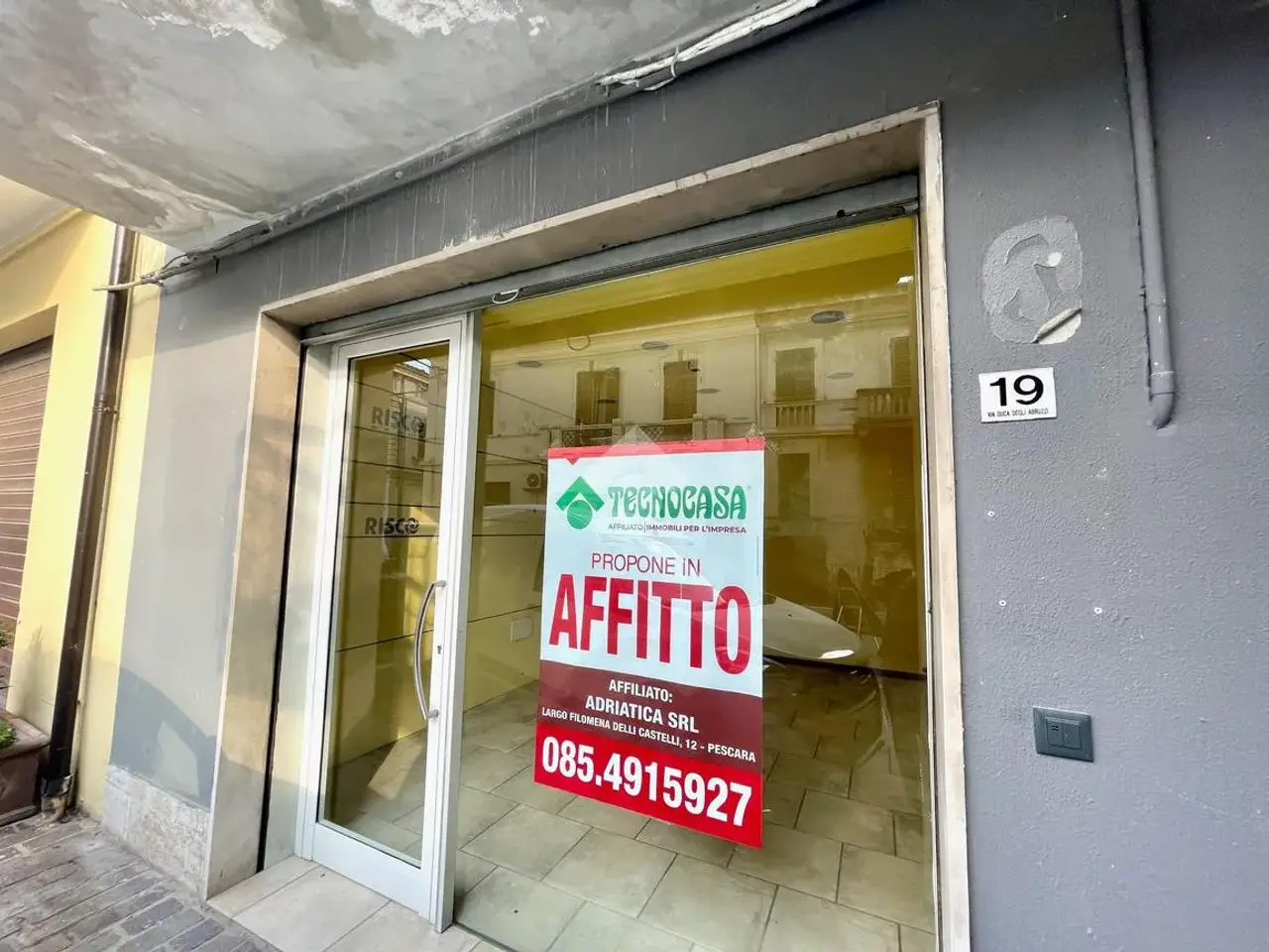 Negozio in Via Duca degli Abruzzi 19, Cepagatti, {3} - Foto 2