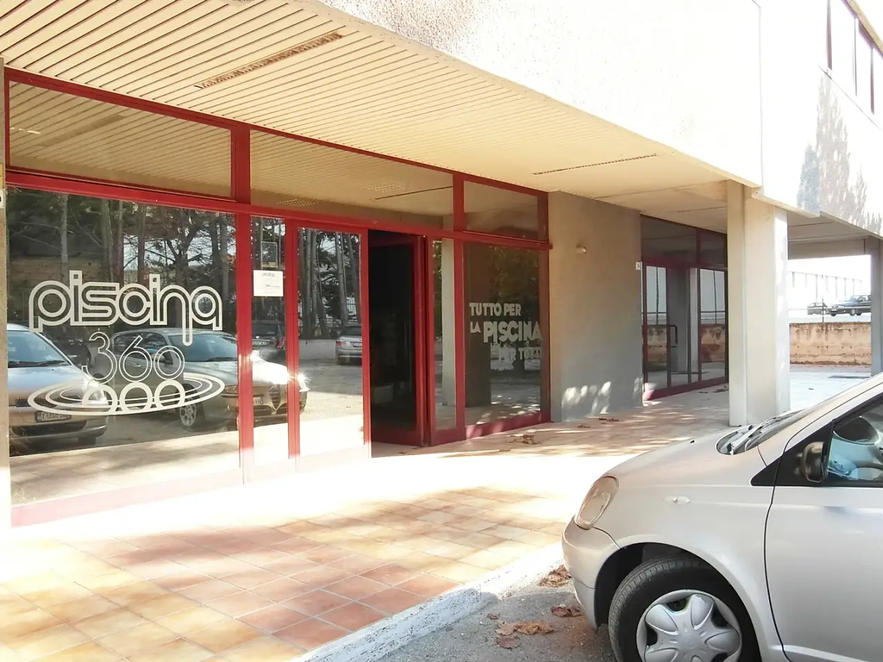 Negozio in Via Pomezia 8/a, San Benedetto Del Tronto, {3} - Foto 2