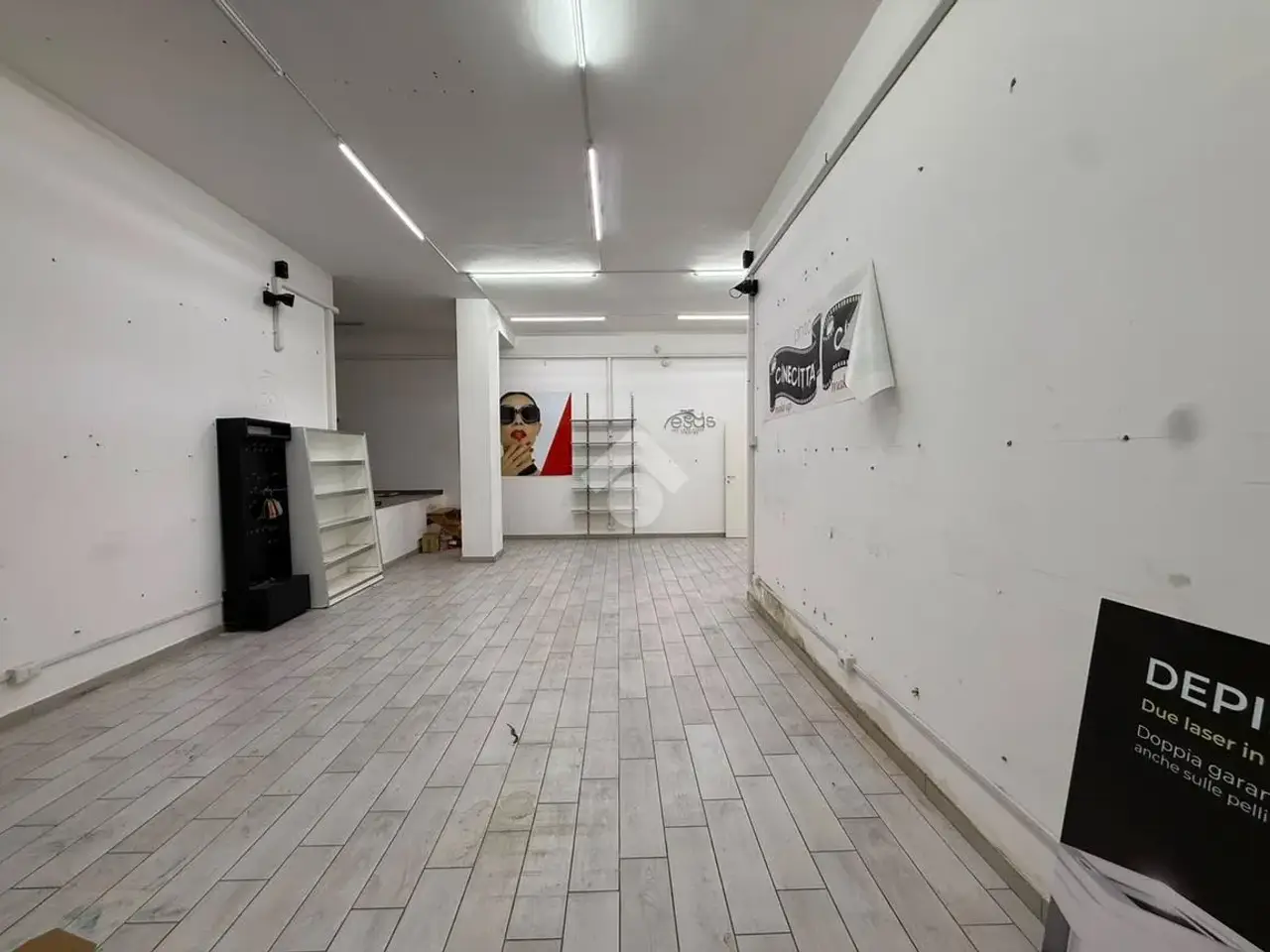 Magazzino in Via De Santis 8, Cercola, {3} - Foto 2