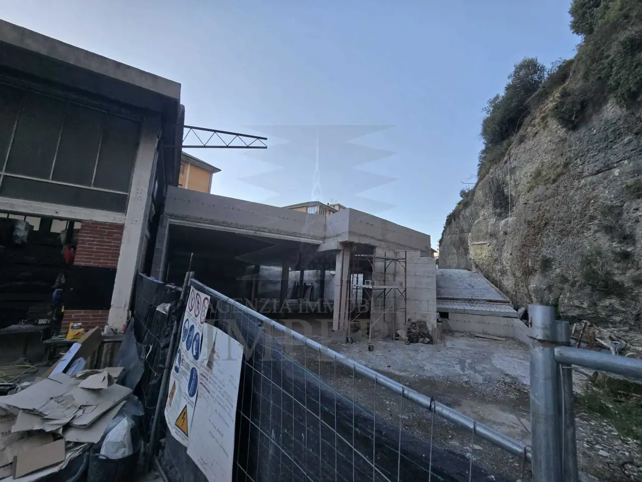 Capannone in Via della Chiesa 1, Ventimiglia, {3} - Foto 1