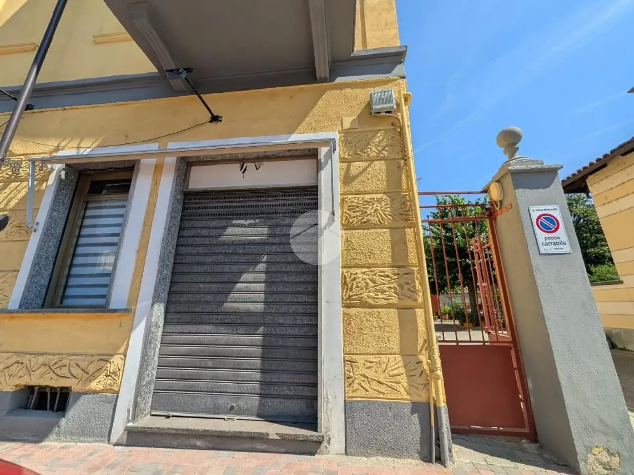 Negozio in Via Cavour 9, Moncalieri, {3} - Foto 2