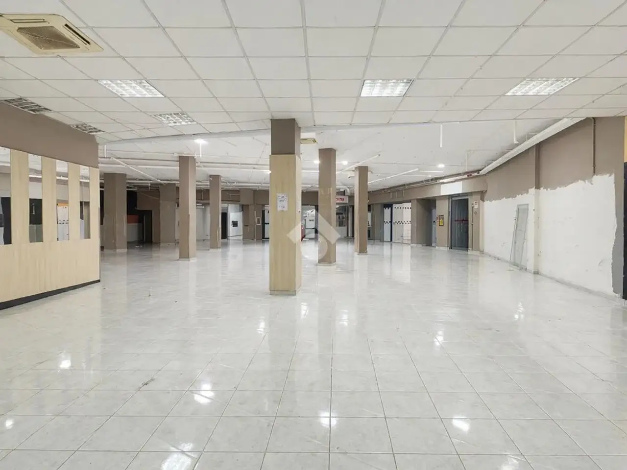 Negozio in Via Palmiro Togliatti 34, San Severo, {3} - Foto 2