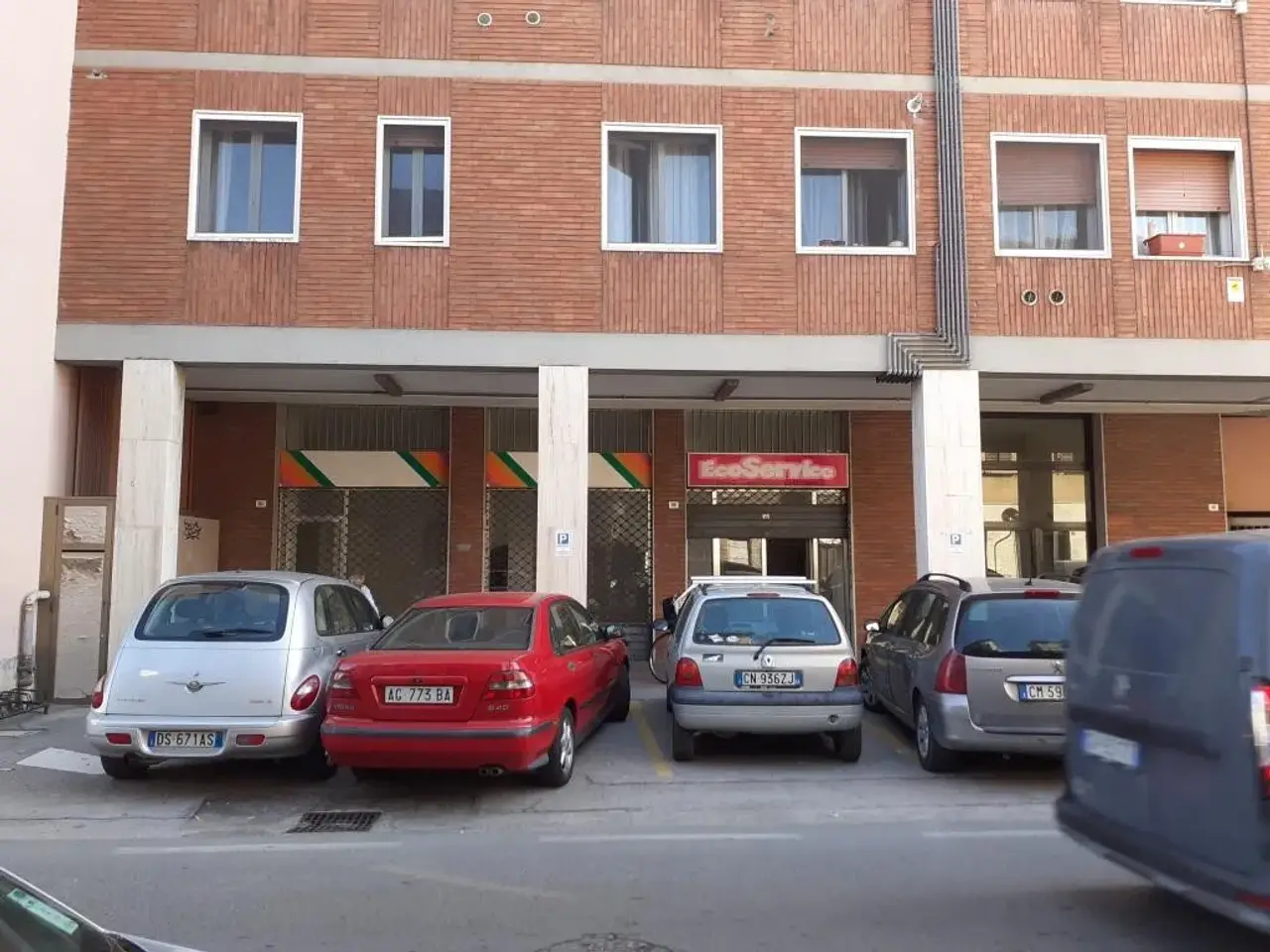 Negozio in Via Cesarea 96, Ravenna, {3} - Foto 2