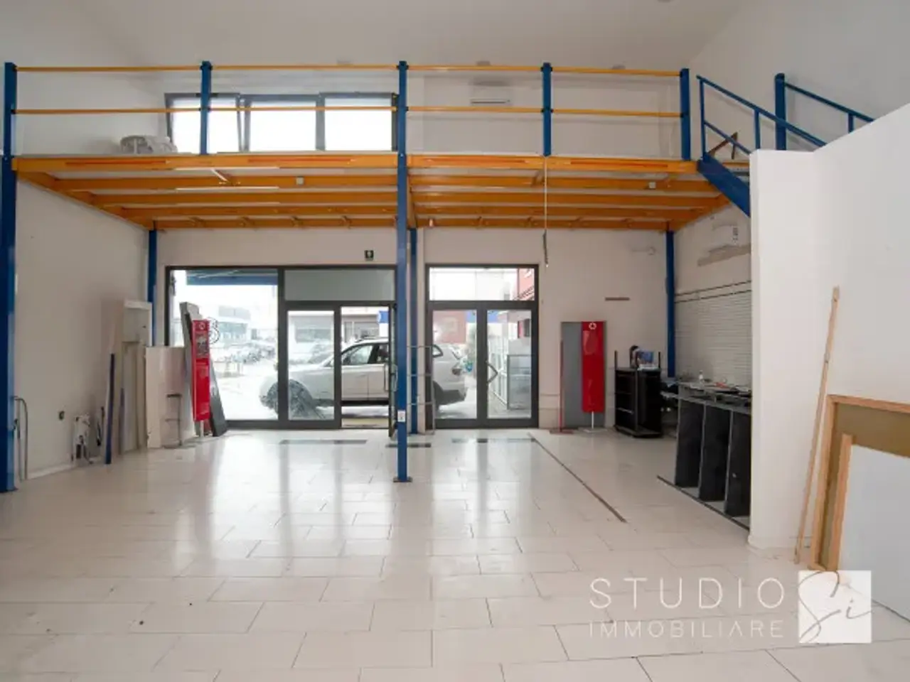 Negozio in Via Luigi Galvani, Pistoia, {3} - Foto 1