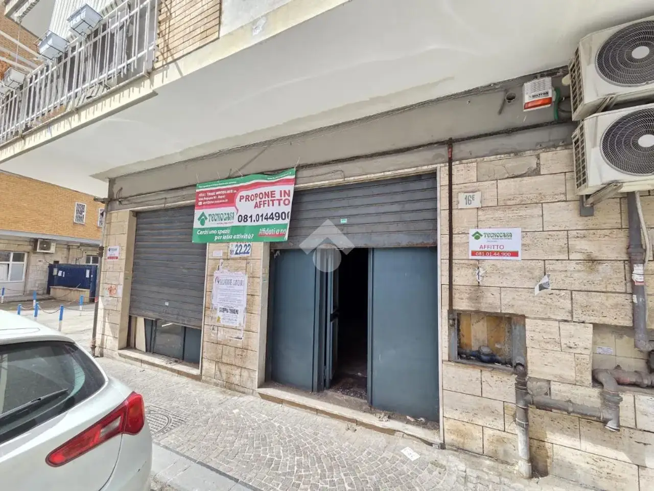 Negozio in Via Montevergine 16, Napoli, {3} - Foto 2