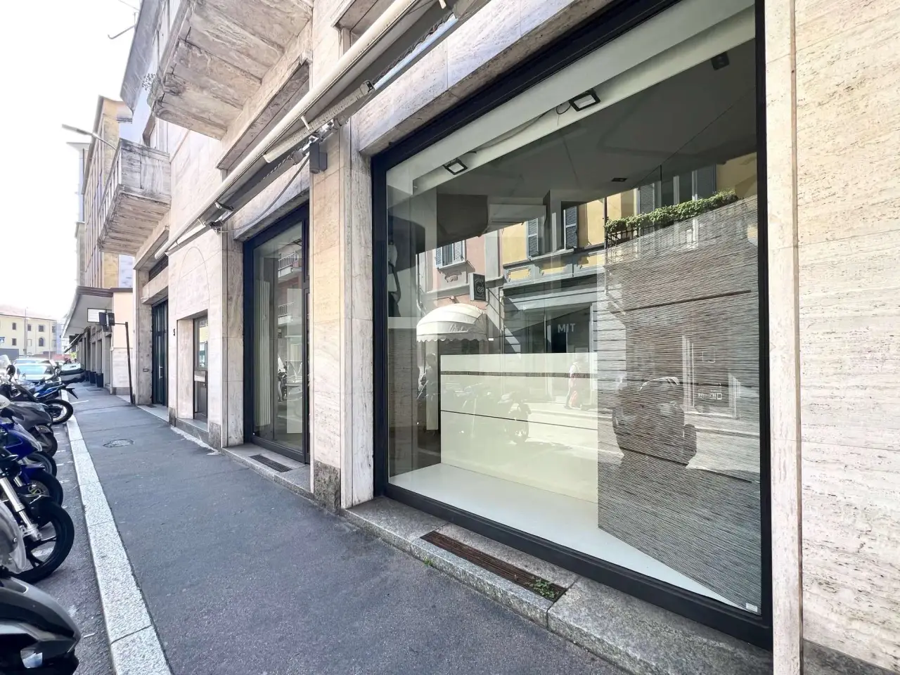 Negozio in Via Avegno, Varese, {3} - Foto 2