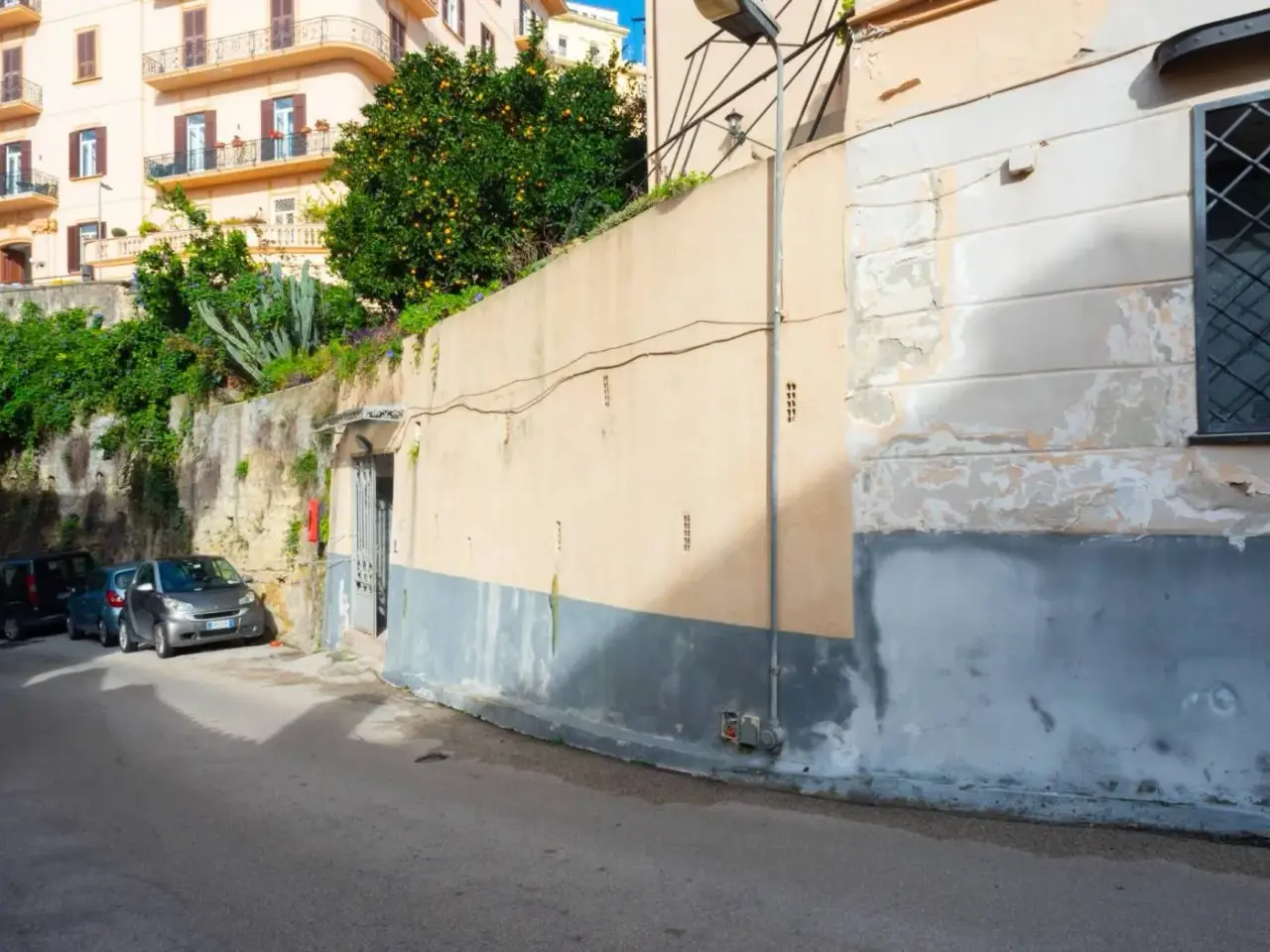 Magazzino in Via Torquato Tasso 93, Napoli, Napoli, {3} - Foto 1