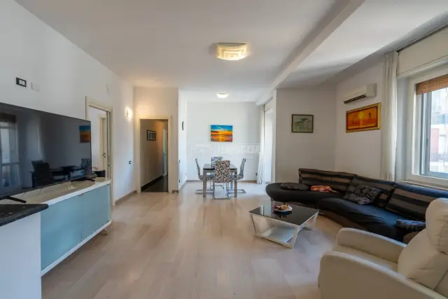 4-room flat in Via Francesco Salaris 17, Cagliari - Photo 1