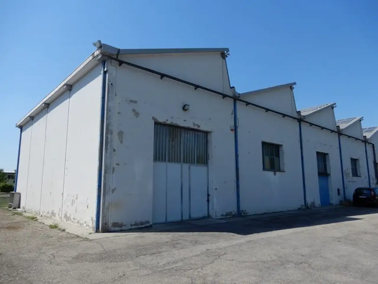 Locale commerciale in Via Togliatti, Imola, Zona Industriale, Imola, {3} - Foto 1
