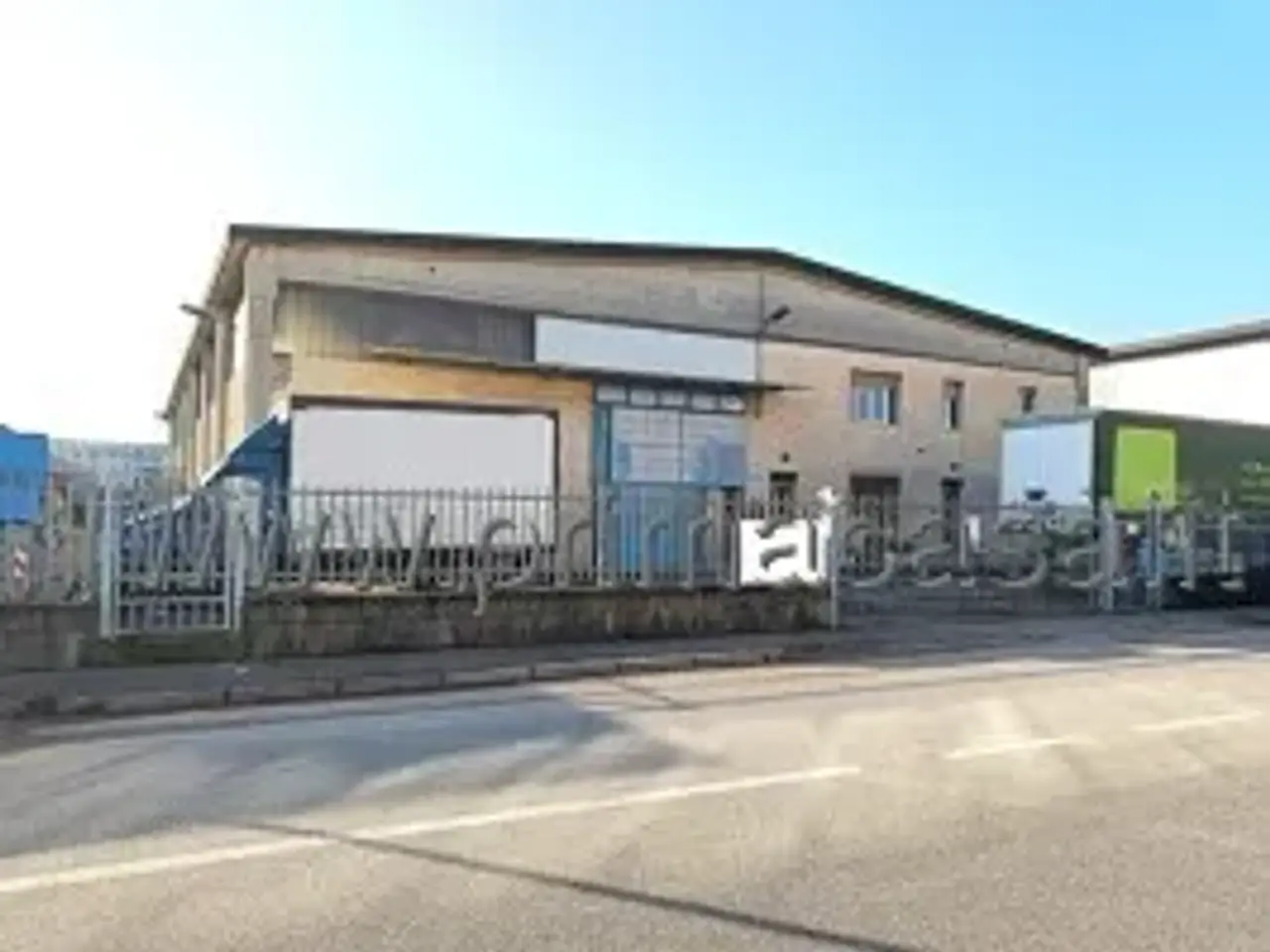 Capannone in Via della Concordia 5, San Martino Buon Albergo, {3} - Foto 1