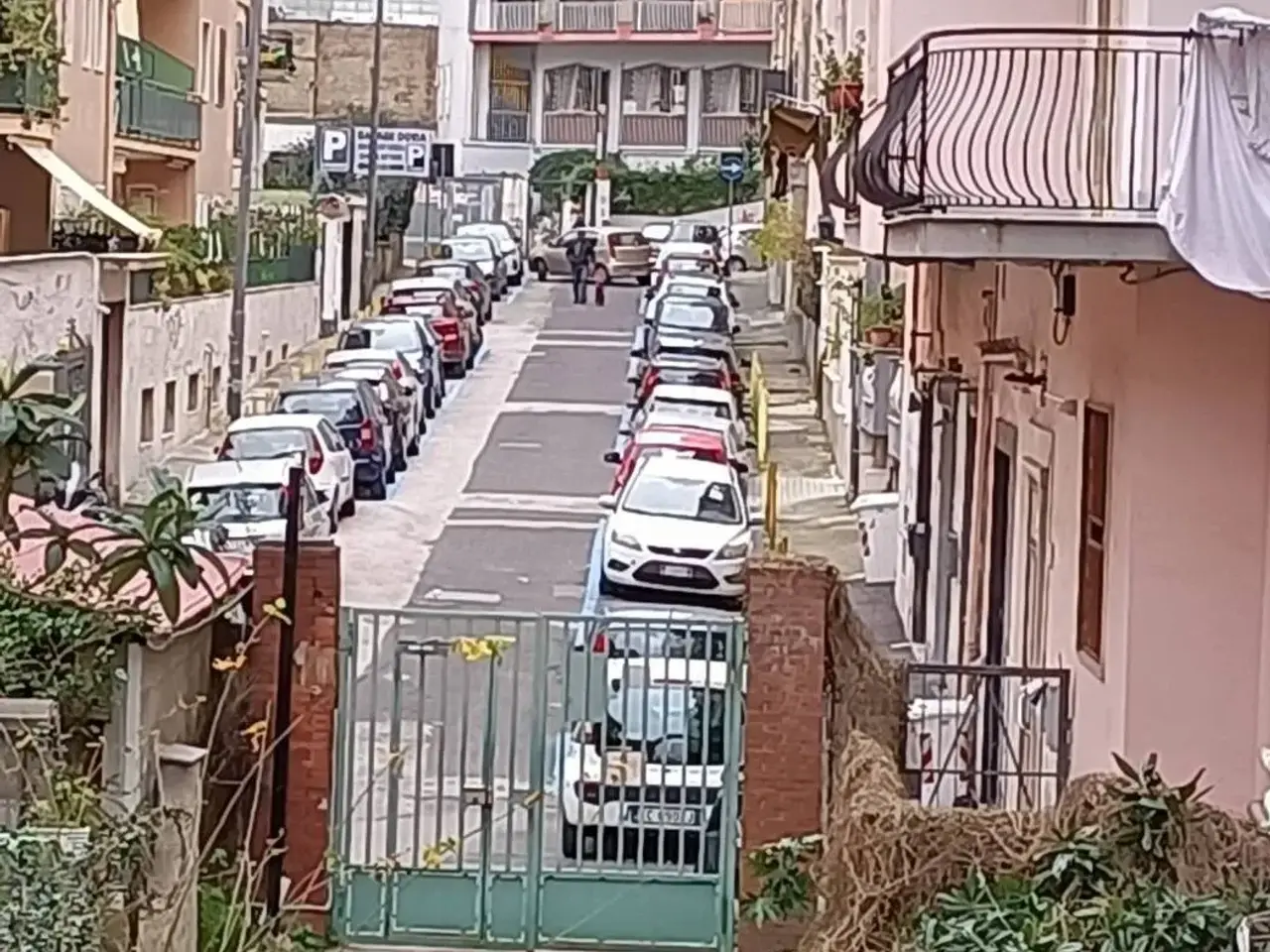 Magazzino in Via Vincenzo Gemito 16, Napoli, Napoli, {3} - Foto 1