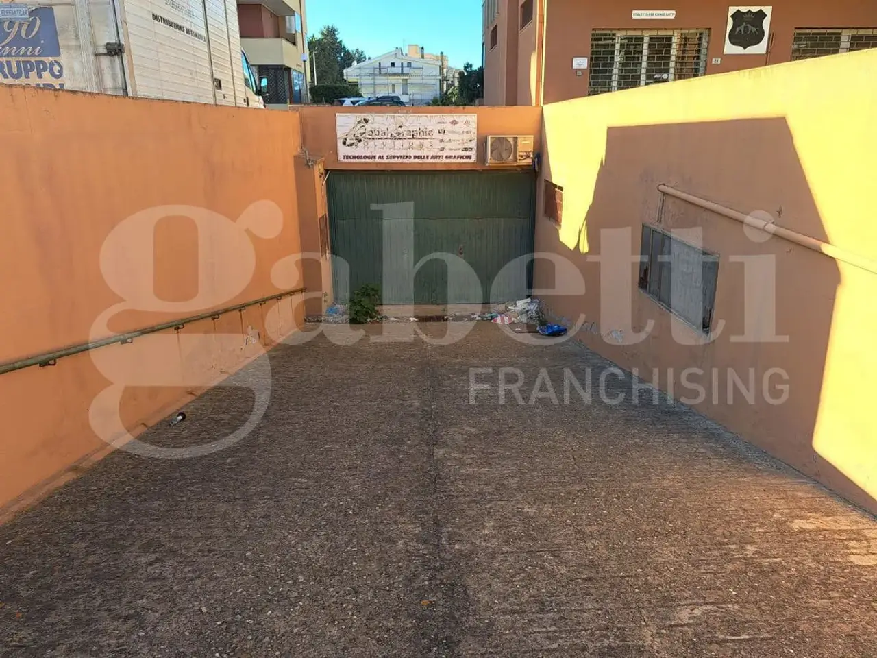 Magazzino in Via Bach 26, Quartu Sant'Elena, {3} - Foto 1
