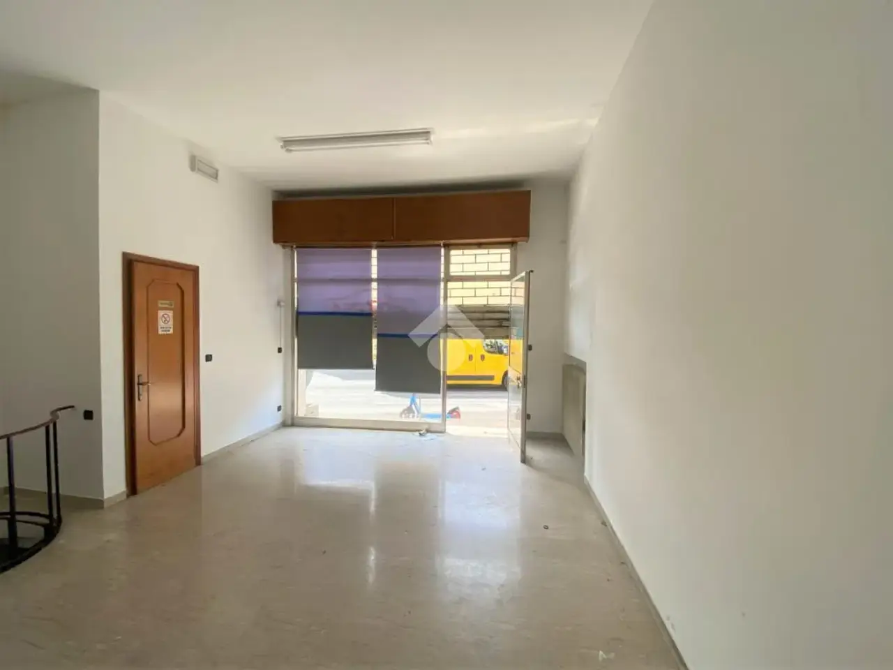 Negozio in Via Chiesanuova 175, Padova, {3} - Foto 1