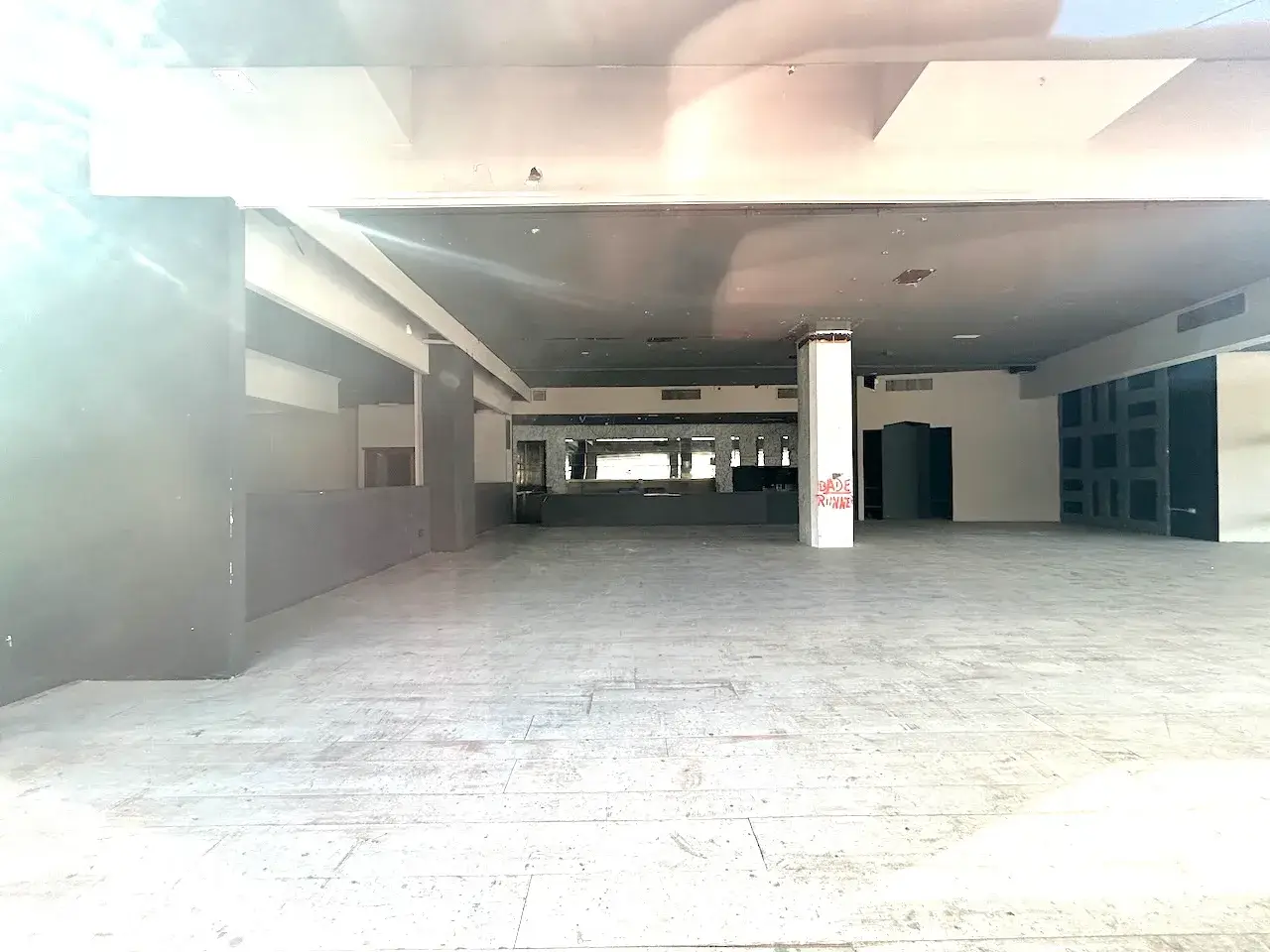 Negozio in Viale Dante, Riccione, {3} - Foto 2