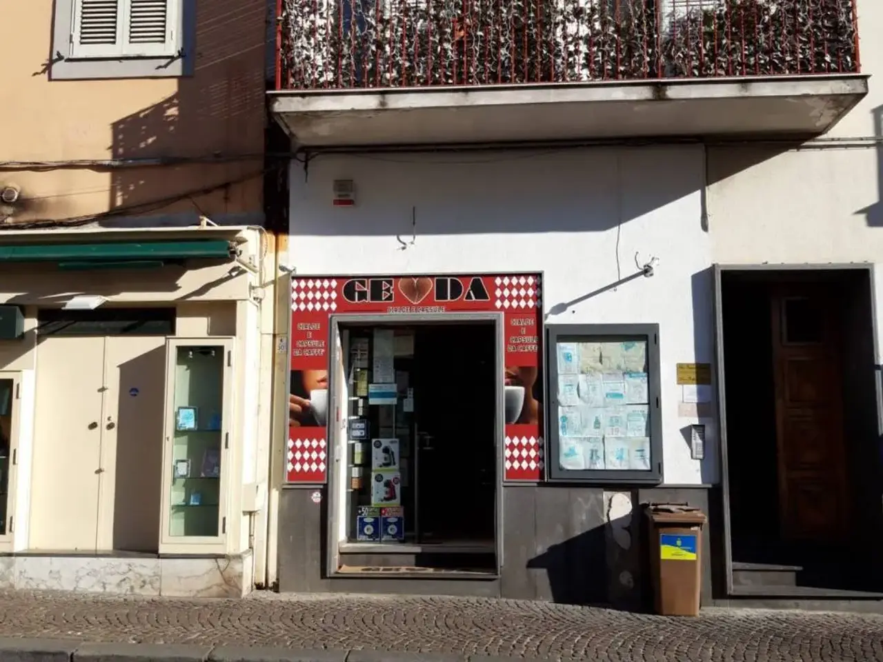 Locale commerciale in Via Carlo Maria Rosini, Pozzuoli, Pozzuoli, {3} - Foto 2