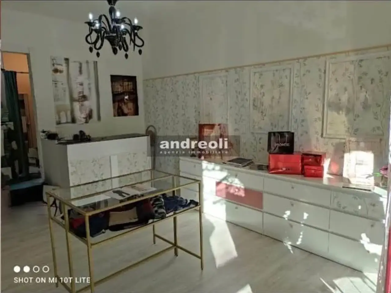 Negozio in , Chiaravalle, {3} - Foto 1