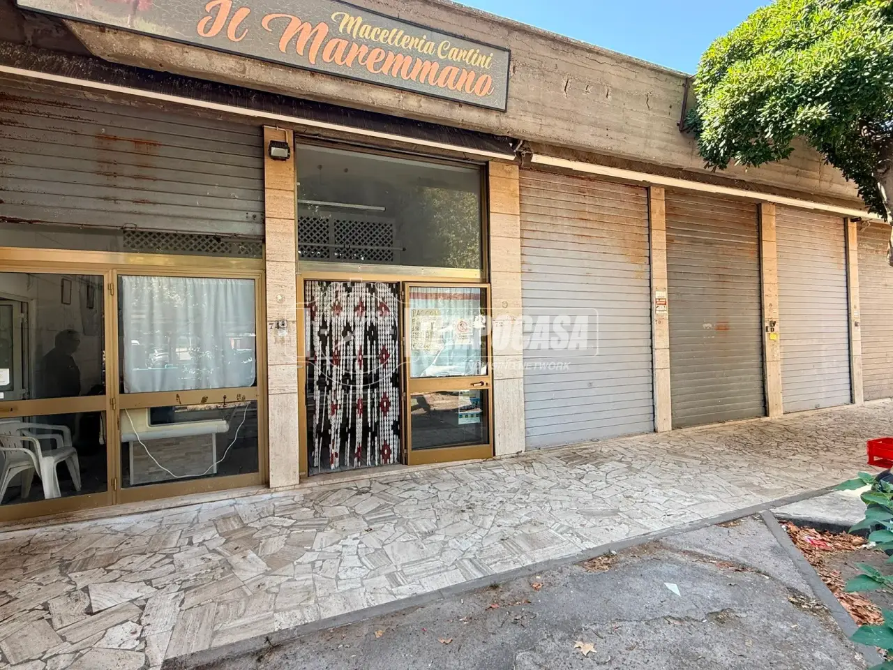Negozio in Viale dei Tritoni 72, Tarquinia, {3} - Foto 2