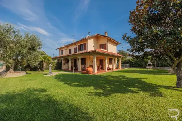 Zweifamilienhaus in Via Maremma Nuova, Grosseto - Foto 1