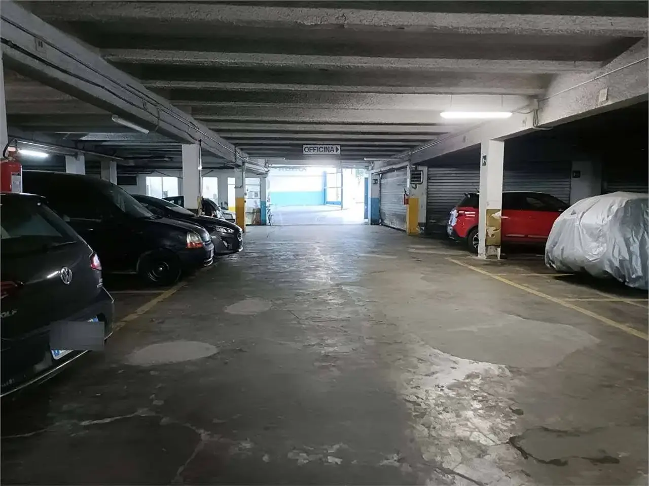 Parcheggio chiuso in , Ferrara, {3} - Foto 1