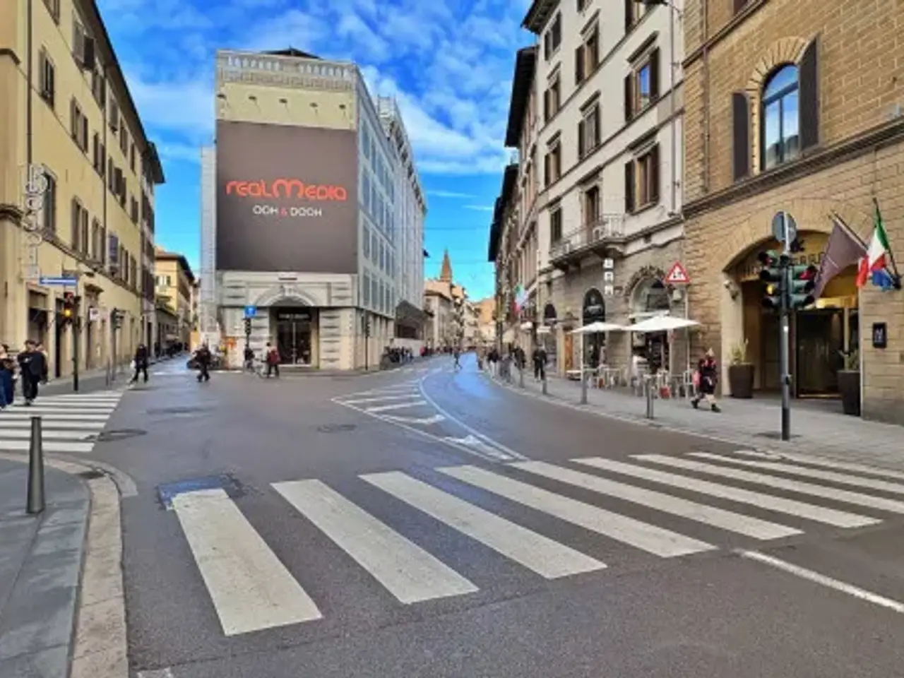 Abbigliamento in Via Panzani 10, Firenze, {3} - Foto 2
