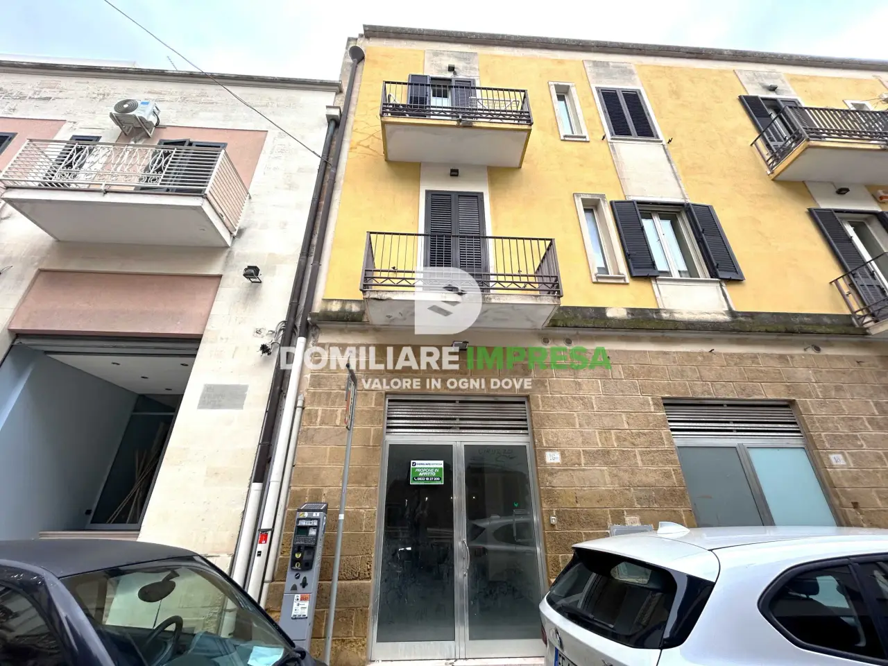 Locale commerciale in Via Filippo Bacile 16, Lecce, {3} - Foto 1