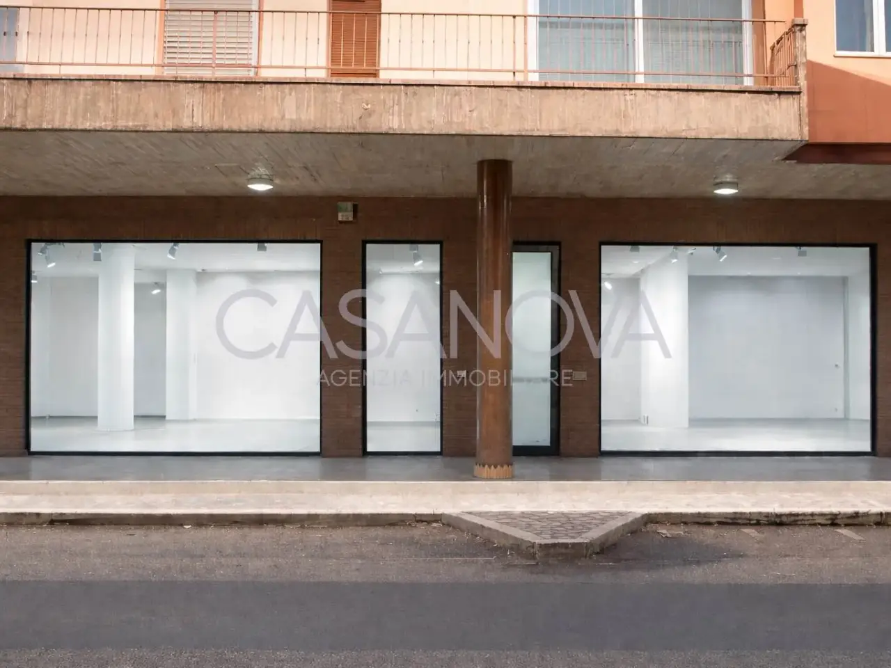 Negozio in , Giulianova, {3} - Foto 1