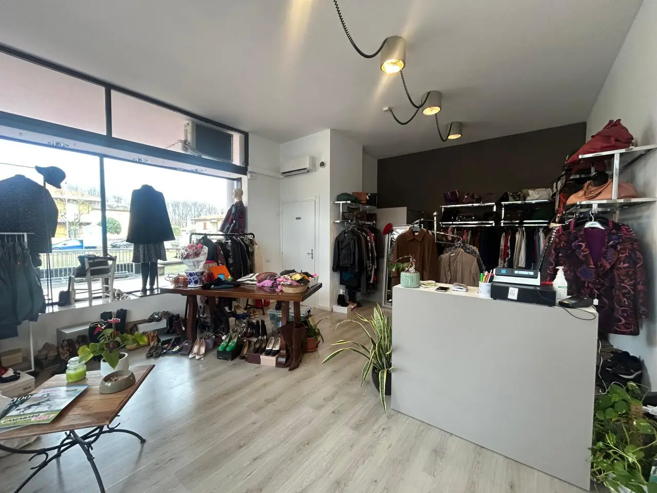Negozio in Via Palmiro Togliatti 4, Collecchio, {3} - Foto 1