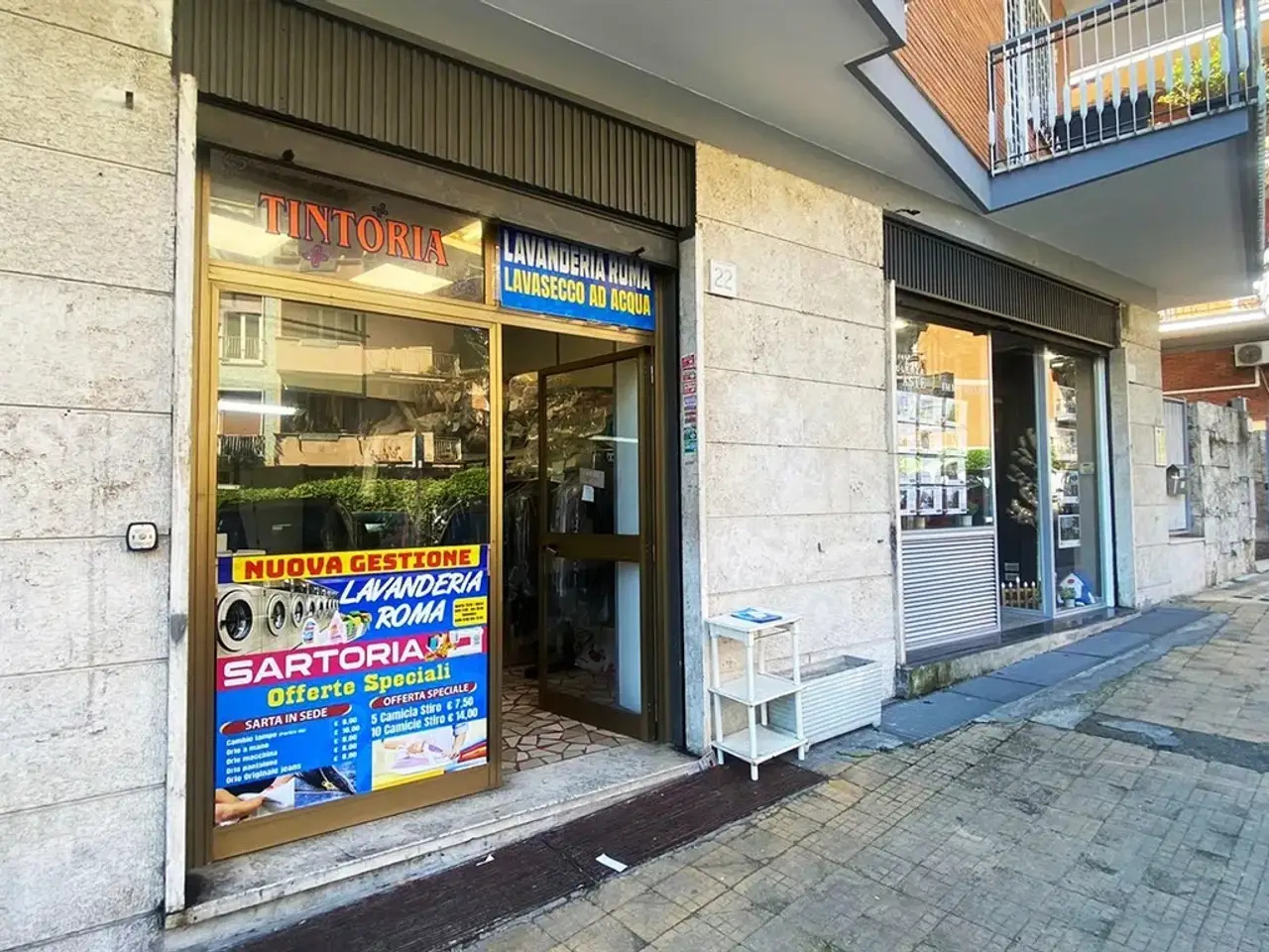 Negozio in Via Ludovico di Breme, Roma, {3} - Foto 1