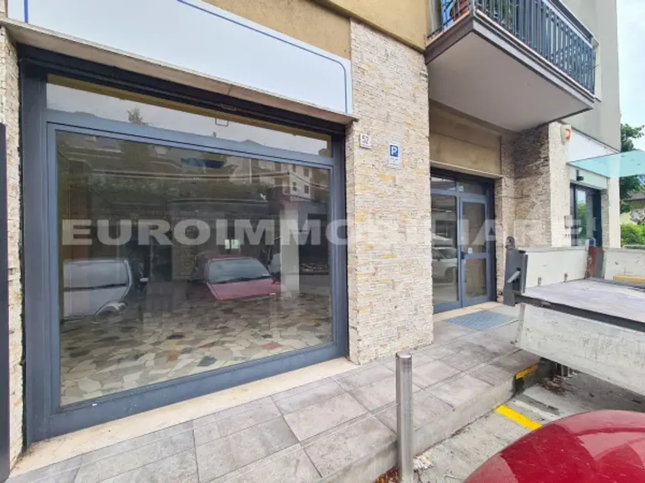 Negozio in Via Massimo d'Azeglio 48, Lumezzane, {3} - Foto 1