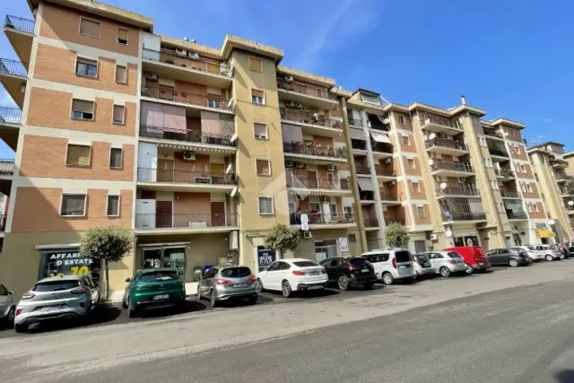 3-room flat in {3}, Viale Luca De Rosis 46 - Photo 1