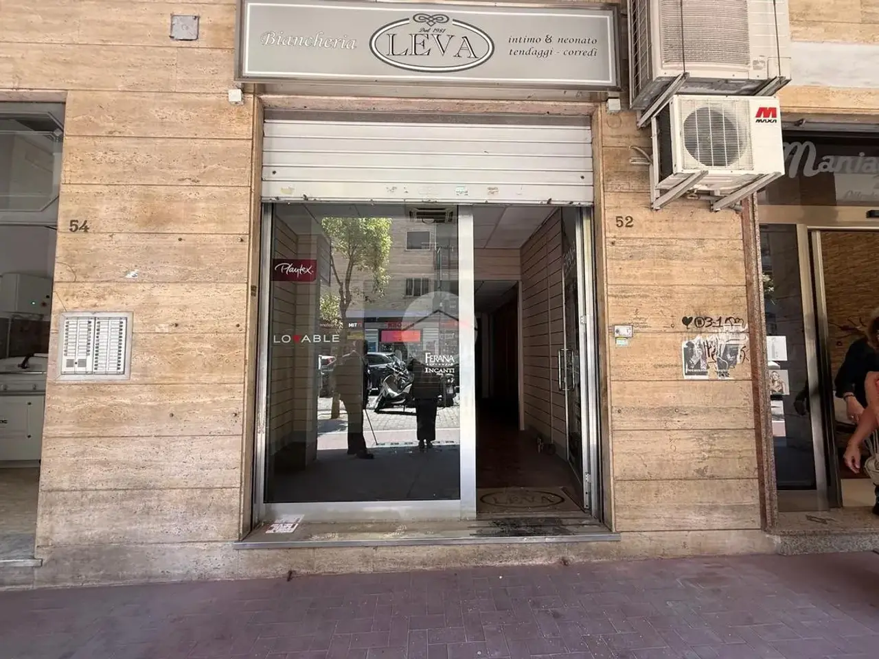 Negozio in Via dell'Epomeo 52, Napoli, {3} - Foto 1