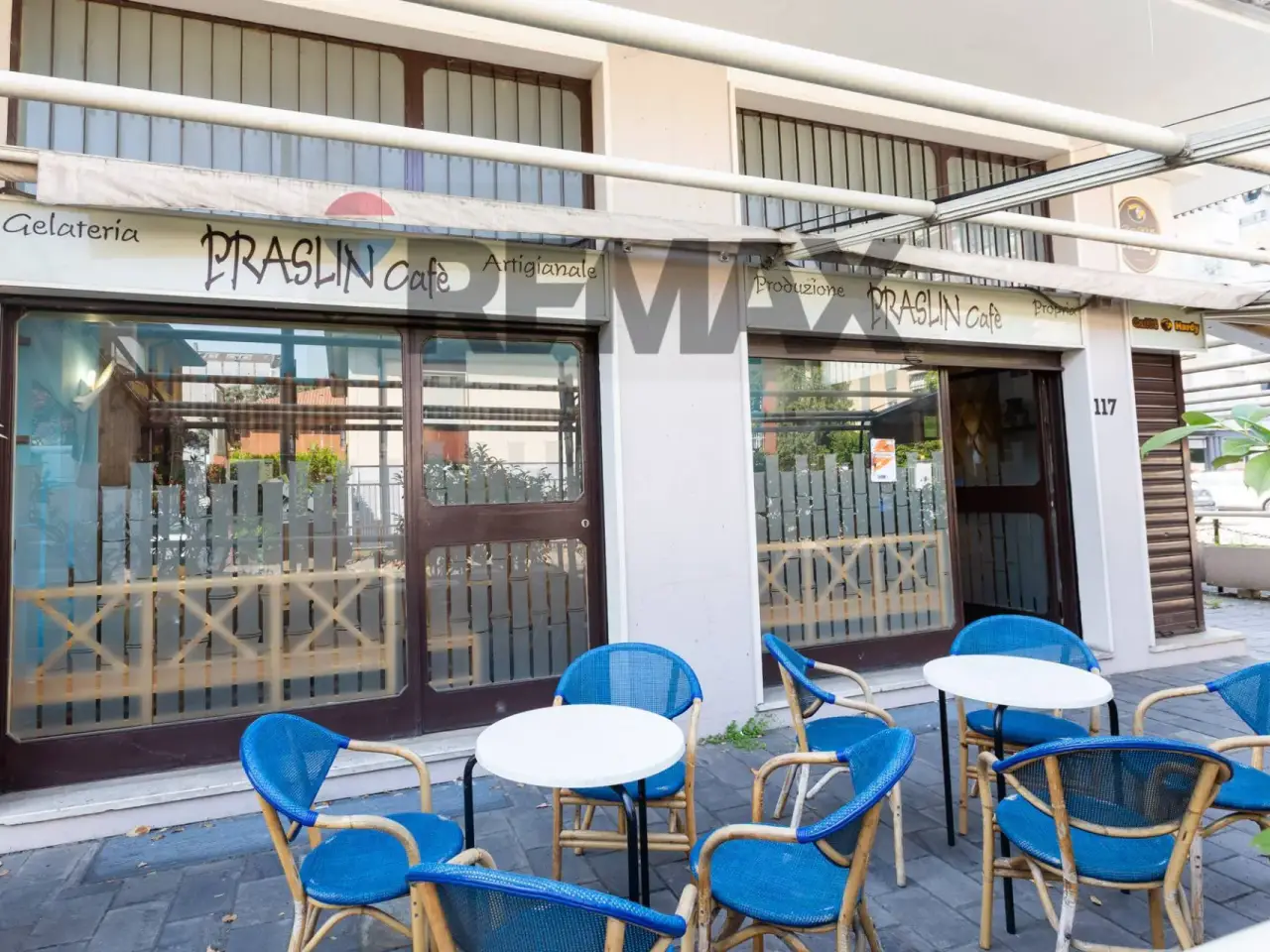 Bar in Via San Carlo Borromeo 117, Rho, {3} - Foto 1