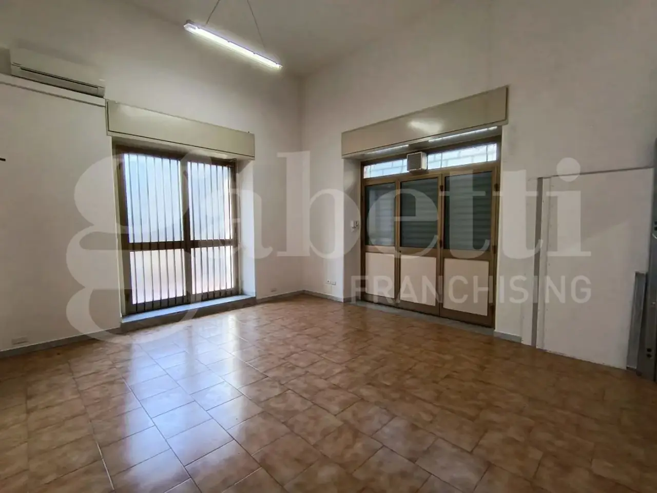 Laboratorio in Via Proserpina 27, Catania, {3} - Foto 1